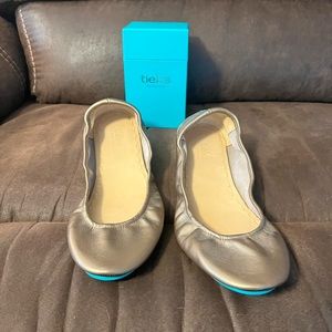 NIB Rose Gold Tieks